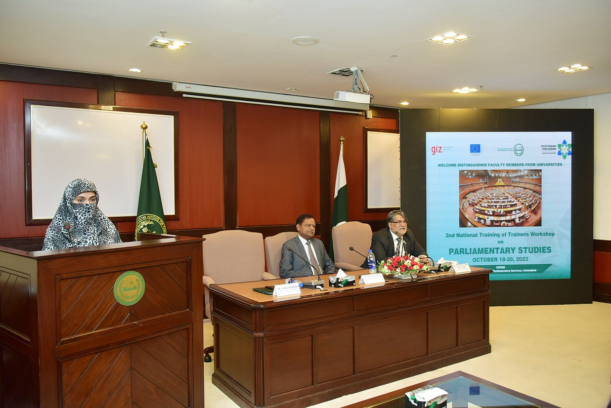 SEMINARS & WORKSHOPS