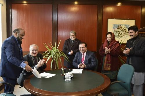 MOU BTW CIVIL SERVICES ACADEMY LHR AND PIPS 01
