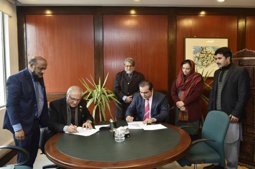 MOU BTW CIVIL SERVICES ACADEMY LHR AND PIPS 05
