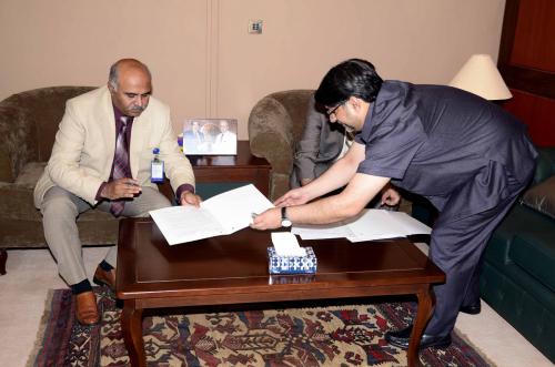 PIPS signs MoU with Higher Education Commission, (HEC), MAY 25, 2015